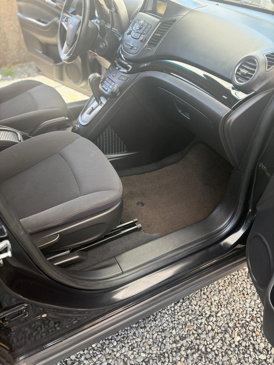 Front Interior & Door Sills — after detailing